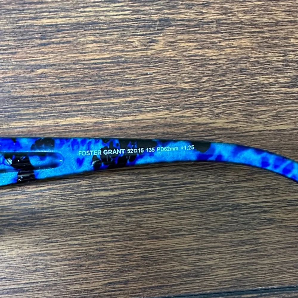 👓👓Foster Grant Vibrant Blue Tortoiseshell Patterned Reader Glasses👓👓